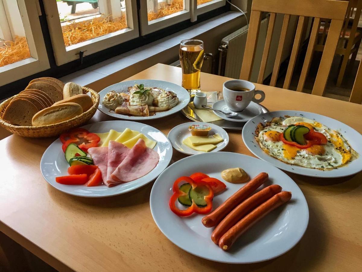 Hotel Dymnik Rumburk Ngoại thất bức ảnh