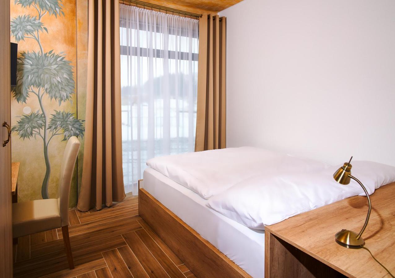 Hotel Dymnik Rumburk Ngoại thất bức ảnh